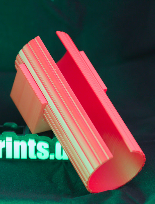 Wandhalterung für Spielmatten & Mousepads – abnehmbar & transportabel